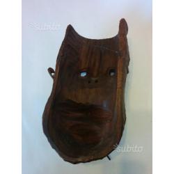 Maschera in legno