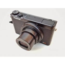 Fotocamera Compatta Fujifilm XQ1 04-2015 corredo
