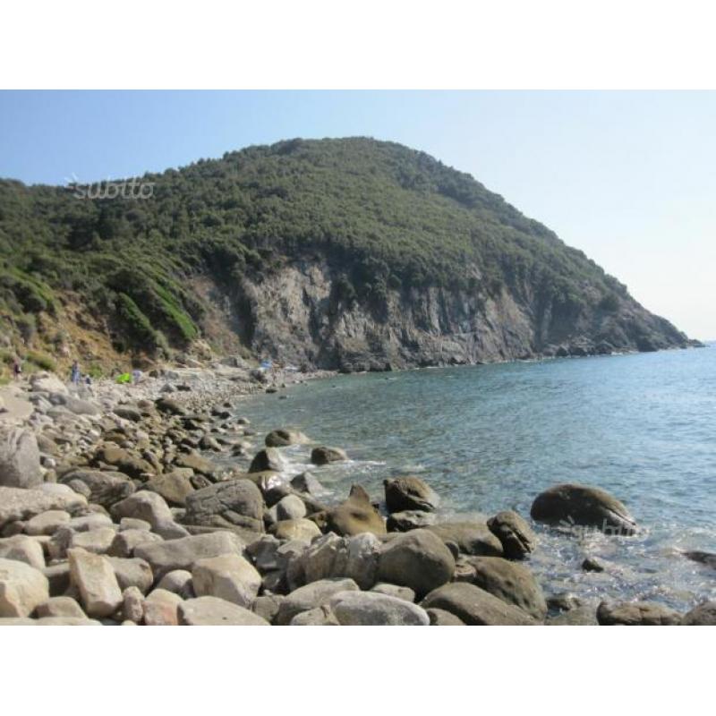 Isola d'Elba casale a pochi passi dal mare