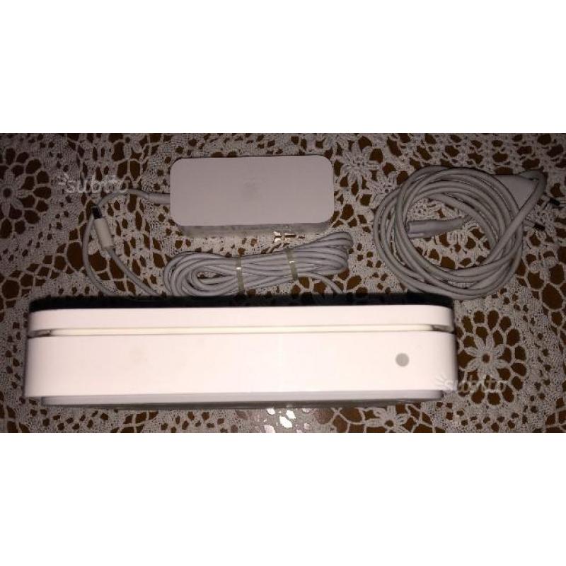 Apple base airport express a1143