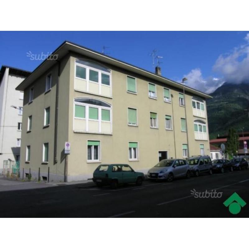 Appartamento a Aosta, 3 locali